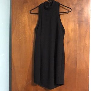 Black bodycon sleeveless dress